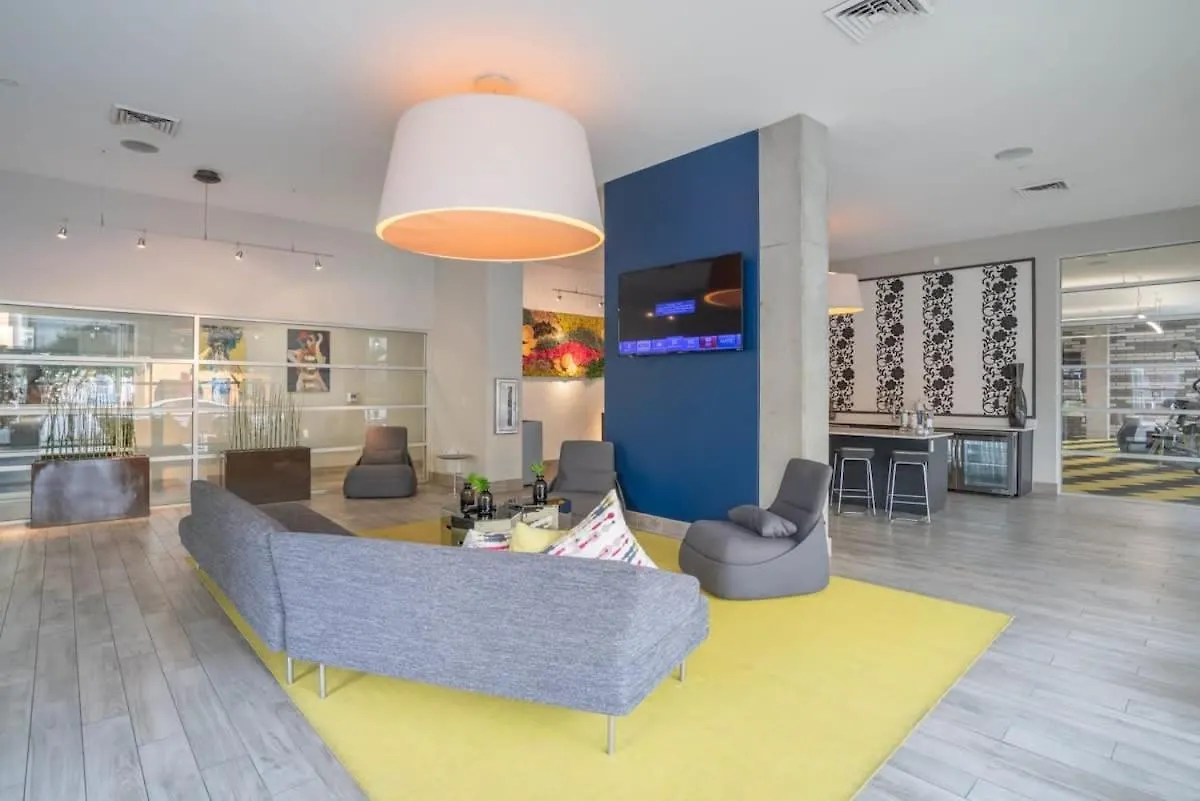 アパート フェニックスModern 2Bd Dt - Balcony, Gym, W-D, Parking - Sleeps 8アパートメント