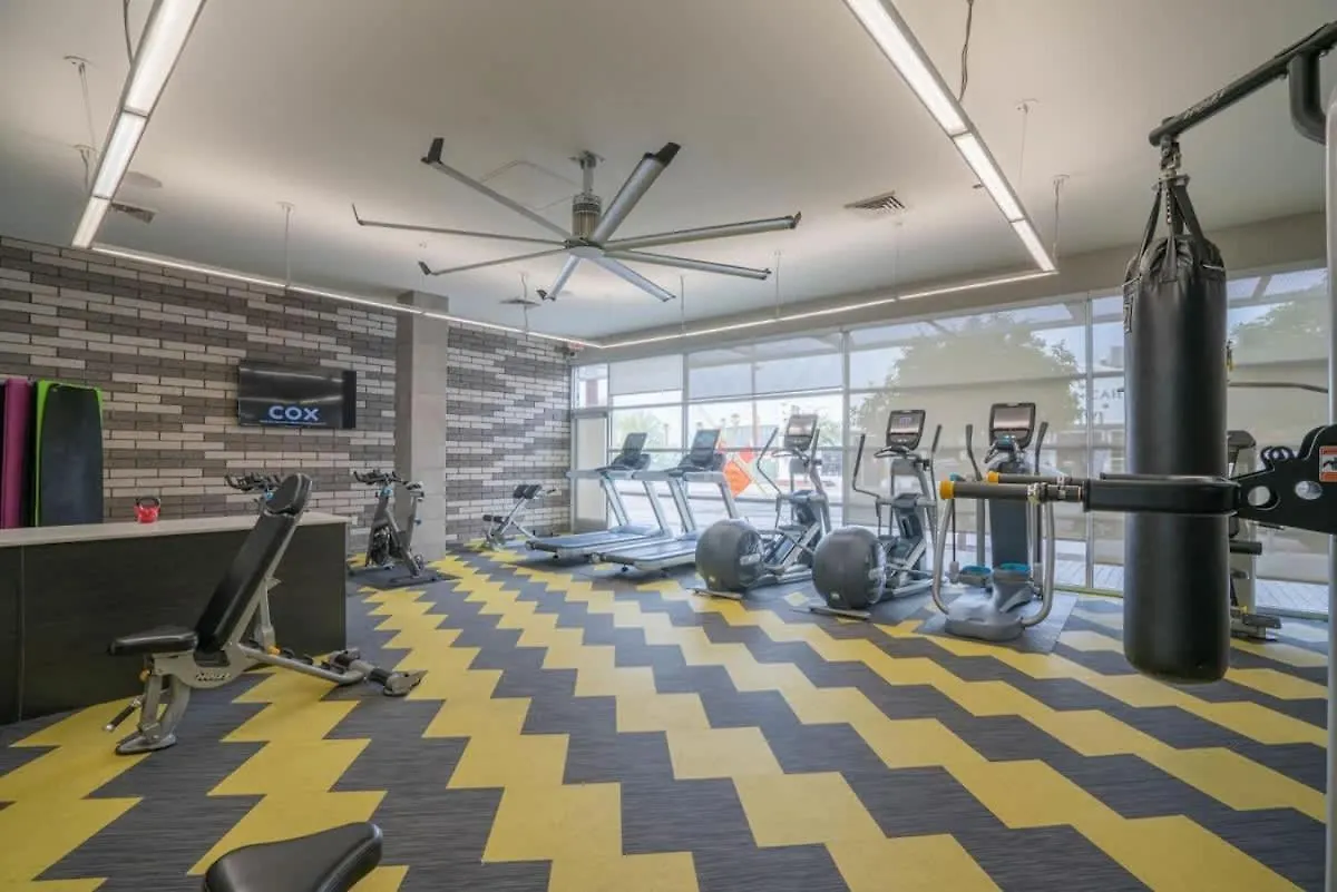 フェニックスModern 2Bd Dt - Balcony, Gym, W-D, Parking - Sleeps 8アパートメント 0*, フェニックス 米国
