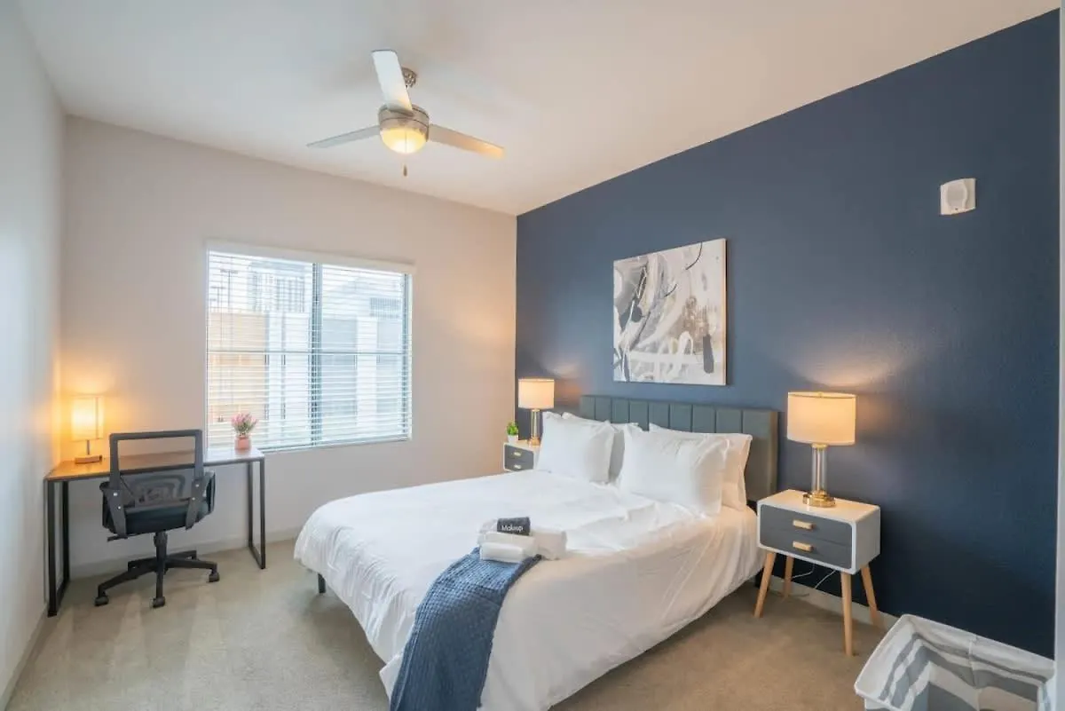 アパート フェニックスModern 2Bd Dt - Balcony, Gym, W-D, Parking - Sleeps 8アパートメント